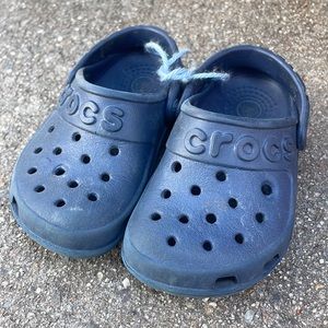 Crocs toddler size 6